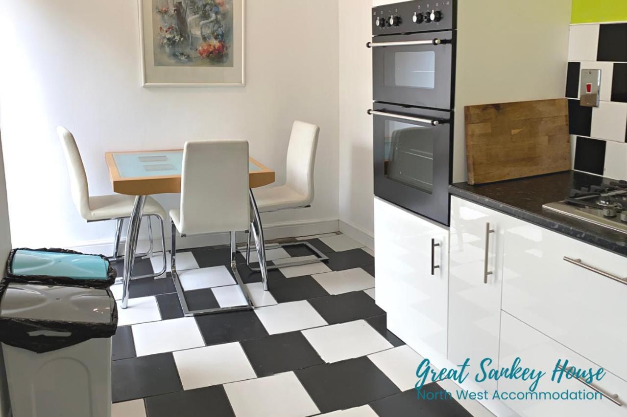 Great Sankey Serviced Accommodation 沃灵顿 外观 照片